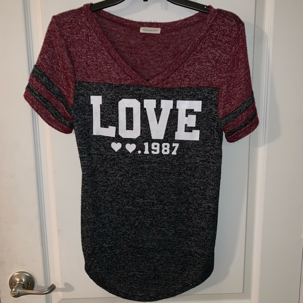V-neck T-shirt